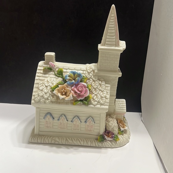 Ceramic Floral Church Music Box, Trinket Box, Jewelry Box - Picture 4 of 13